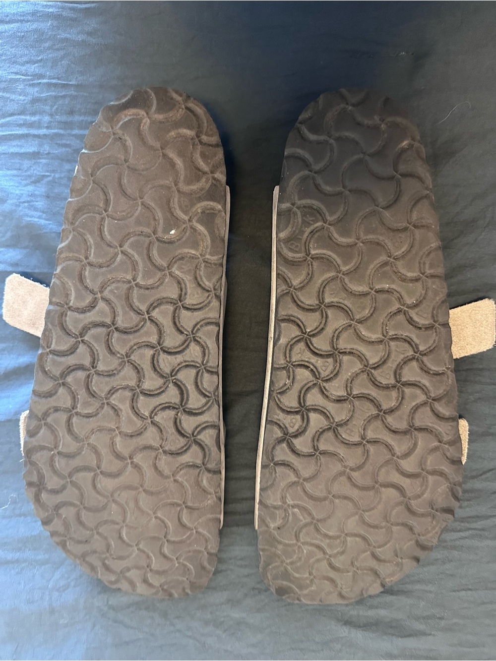 Birkenstock Arizona Sandals gray-ish tan color - Size 43 - Picture 10 of 11
